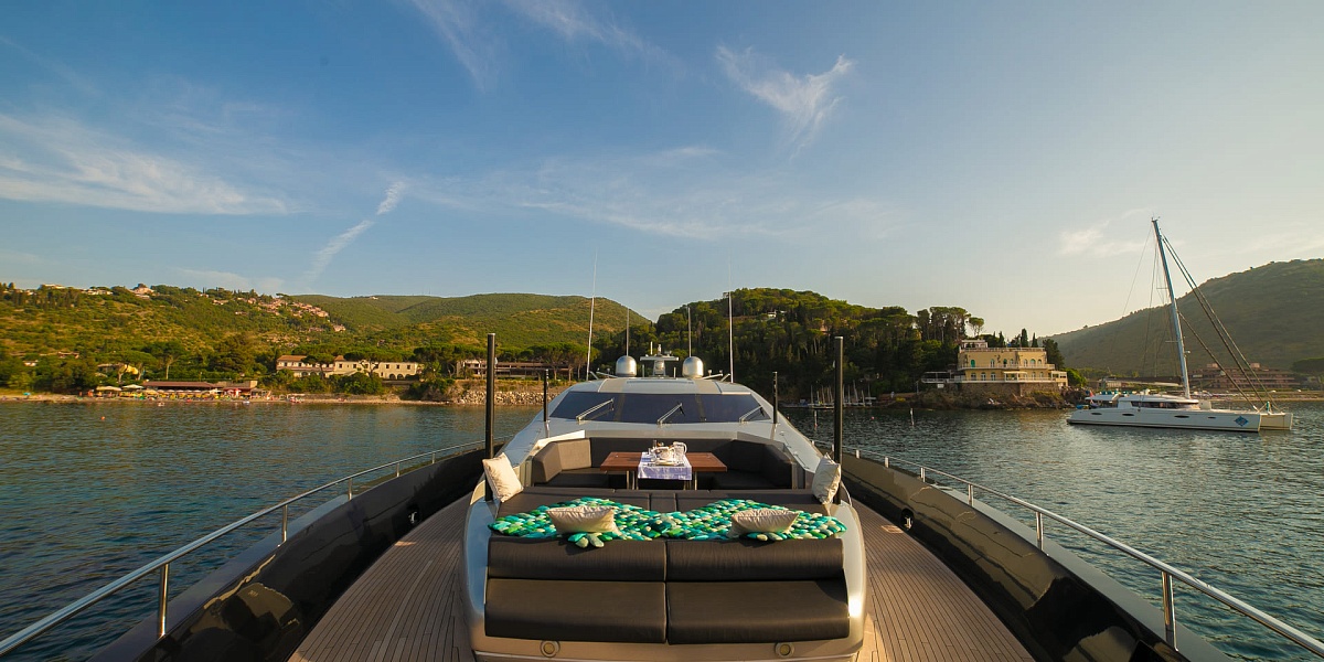 Аренда мега яхты 	Italcraft 105 Alemia В Италии